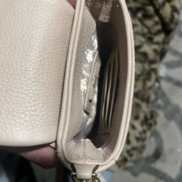 🌹Karl lagerfeld agyness leather crossbody nwot - Picture 6 of 8